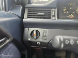 Afbeelding 24/42 van Mercedes-Benz 300 E (1986)