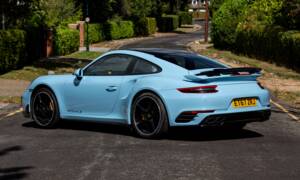Image 3/48 of Porsche 911 Turbo S Exclusive (2017)