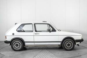 Bild 9/50 von Volkswagen Golf I GTI 1.8 (1983)