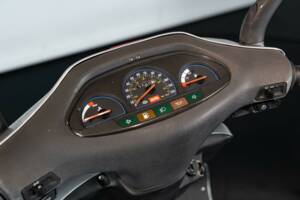 Image 21/29 de Aprilia SR 50 (1994)