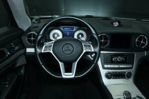 Bild 15/50 von Mercedes-Benz SL 500 (2015)