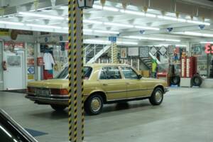 Image 11/76 of Mercedes-Benz 350 SEL (1977)