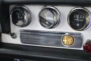Image 36/66 of Alfa Romeo 1750 Spider Veloce (1968)