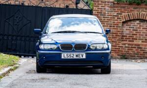 Image 6/38 of BMW 325i (2002)