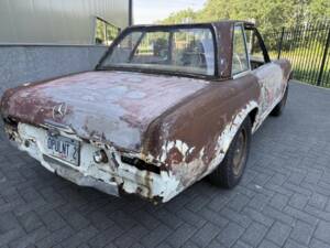 Image 10/50 de Mercedes-Benz 230 SL (1964)