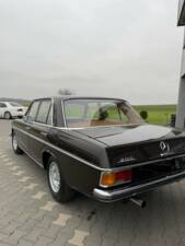Bild 3/25 von Mercedes-Benz 200 (1969)