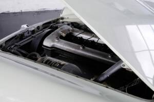 Image 33/48 of Alfa Romeo 2600 Berlina (1962)