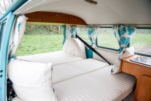 Image 29/40 of Volkswagen T2c Combi (1966)