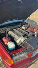 Bild 29/57 von BMW 320i (1993)