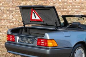 Image 41/50 of Mercedes-Benz 500 SL (1991)