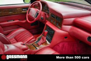 Image 13/15 of Aston Martin Virage Volante (1993)