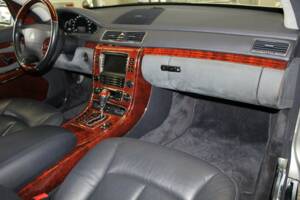Bild 17/20 von Maybach 57 (2004)