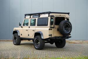 Bild 22/58 von Land Rover Defender 110 (2013)