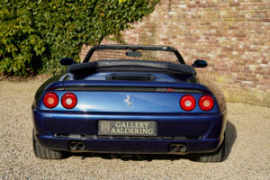 Imagen 40/50 de Ferrari F 355 Spider (2000)