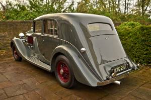 Image 13/50 of Rolls-Royce Phantom III (1937)