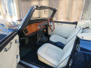 Afbeelding 7/18 van Triumph TR 4A IRS (1967)