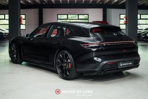 Image 9/23 de Porsche Taycan GTS Sport Turismo (2022)