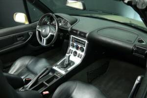 Image 17/30 of BMW Z3 2.2i (2002)