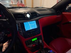 Image 16/22 of Maserati GranTurismo 4.2 (2008)