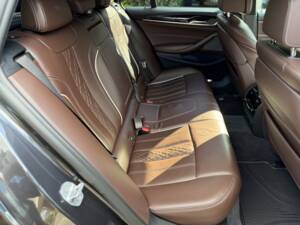 Image 13/28 of ALPINA D5 Touring (2018)