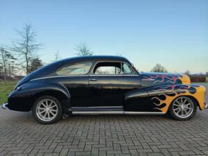 Bild 7/8 von Chevrolet Fleetline Aerosedan (1948)