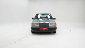 Imagen 5/15 de Mercedes-Benz 230 E (1988)