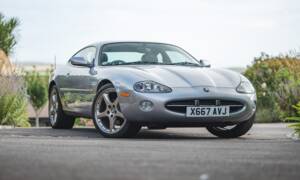 Imagen 1/50 de Jaguar XK8 4.0 (2000)