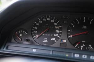 Image 9/50 of BMW M3 Sport Evo (1990)