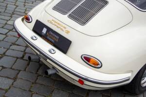 Image 29/39 de Porsche 356 B Carrera 2/2000 GS (1963)