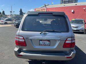 Image 8/28 of Toyota Land Cruiser J 100 V8 (2002)