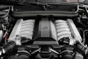 Bild 32/45 von BMW 850i (1990)
