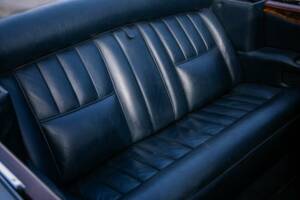 Image 33/35 of Bentley Corniche I (1982)
