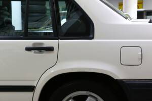 Image 13/34 of Volvo 940 2.3i (1991)