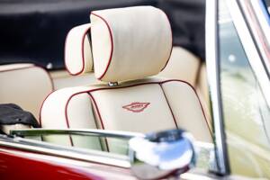 Image 21/50 of Jensen Interceptor MK III (1975)