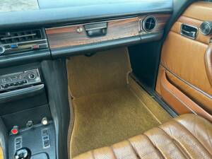Bild 16/27 von Mercedes-Benz 250 CE (1970)