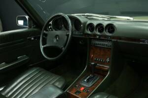 Imagen 22/50 de Mercedes-Benz 380 SL (1984)