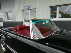 Imagen 23/26 de Mercedes-Benz 230 SL (1967)