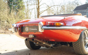 Image 11/54 of Jaguar Type E 4.2 (1965)