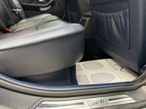 Bild 18/25 von BMW 540i (1998)