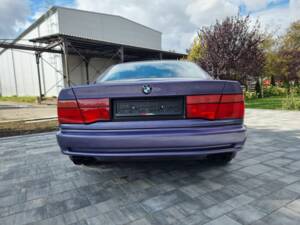 Bild 8/8 von BMW 850i (1992)
