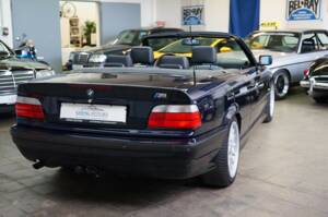 Image 15/36 of BMW 318i (1999)