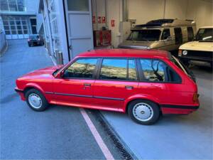 Bild 61/108 von BMW 325ix (1989)