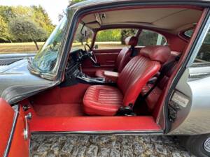 Afbeelding 22/30 van Jaguar E-Type V12 (2+2) (1974)