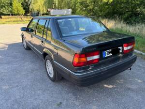 Bild 5/12 von Volvo 960 3.0i (1992)