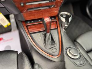 Imagen 13/26 de BMW 650i (2006)