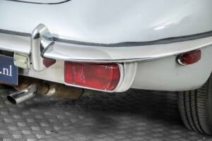 Image 27/47 de Jaguar E-Type (1969)