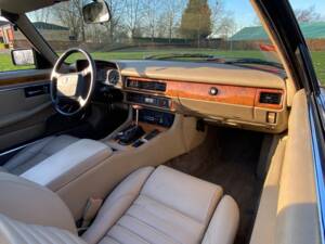 Image 11/30 of Jaguar XJS 5.3 V12 (1992)