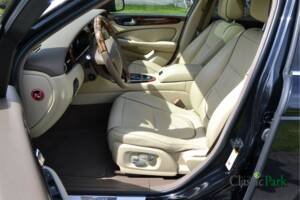 Image 9/50 of Jaguar XJ 2.7 D (2008)