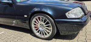 Image 22/100 of Mercedes-Benz SL 500 (1999)
