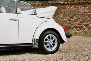 Image 40/50 of Volkswagen Käfer 1303 &quot;Champagne Edition&quot; (1977)